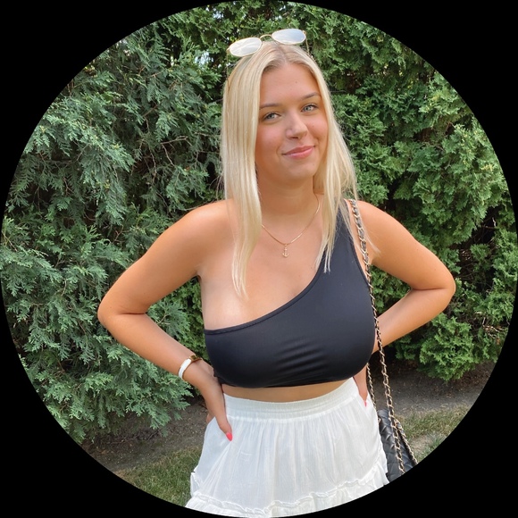 emily2130